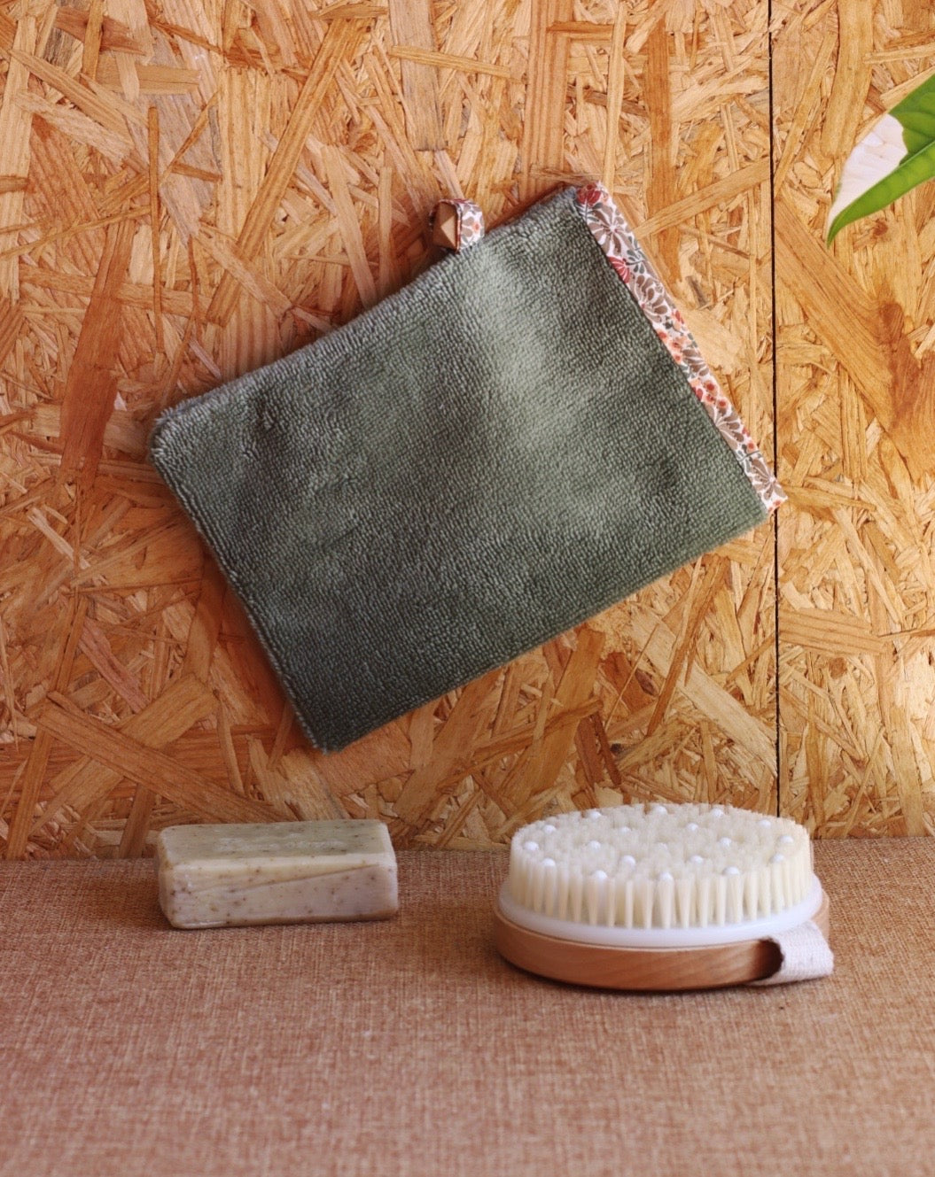 Gant de toilette en éponge de bambou et coton bio