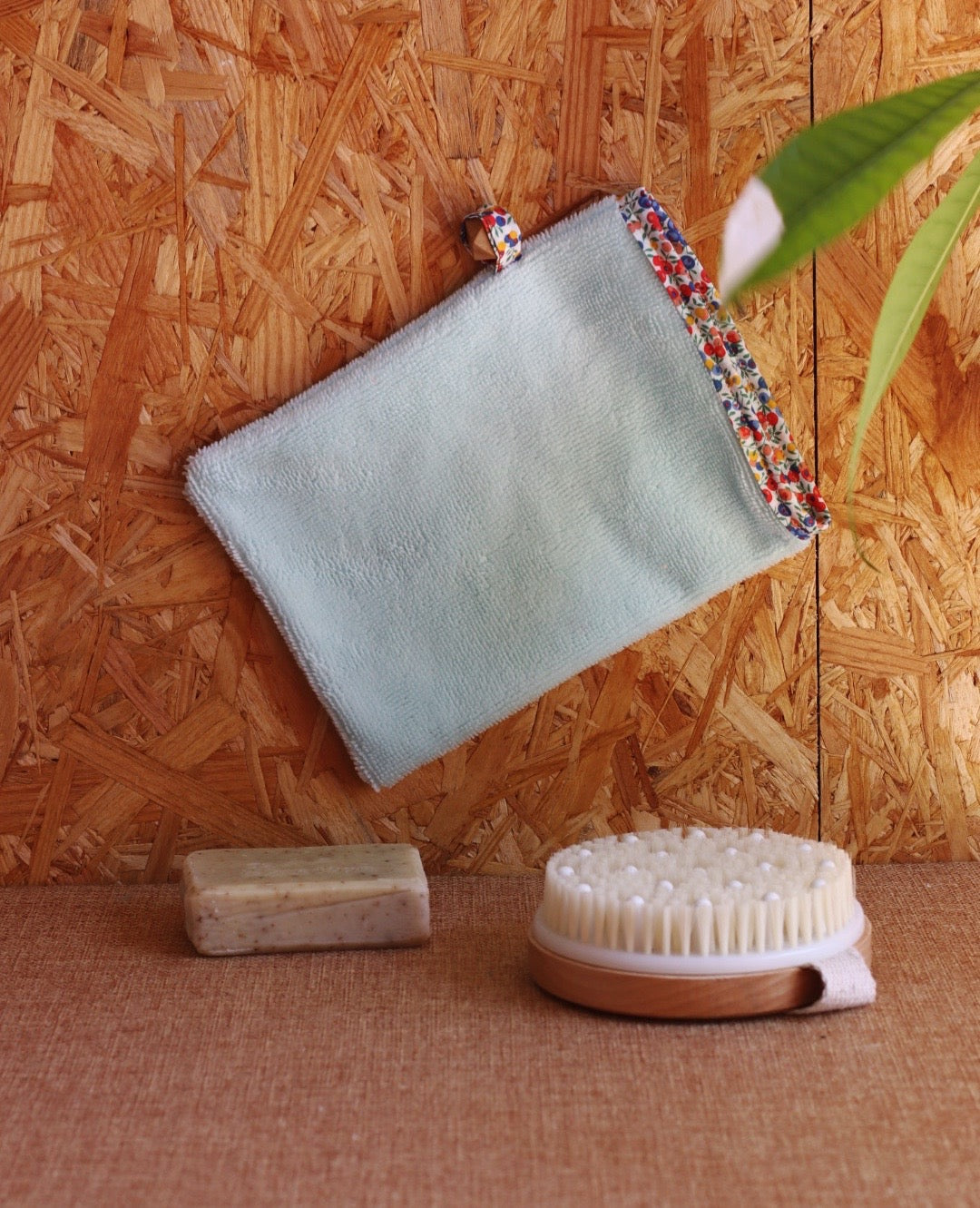 Gant de toilette en éponge de bambou et coton bio